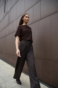 Sweter z krótkimi rękawami brązowy