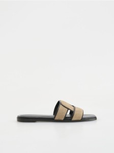 Skórzane klapki - beżowy