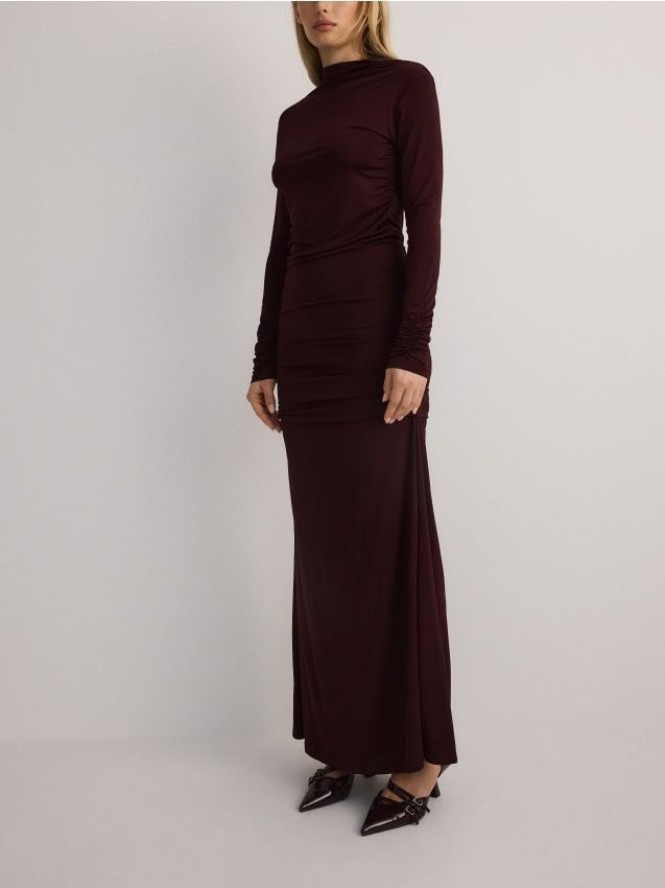 Sukienka maxi z ozdobnym marszczeniem - bordowy