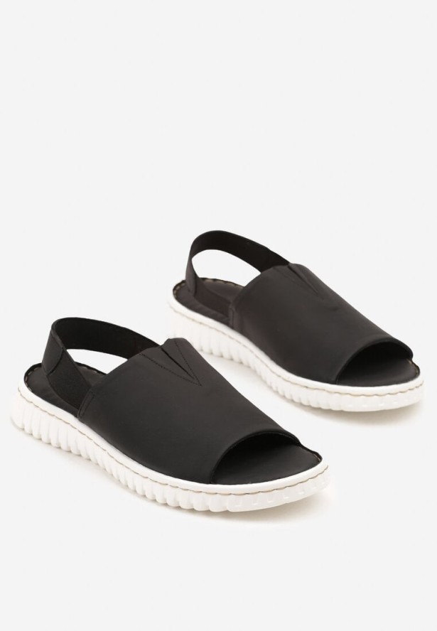 Czarne Sandały Vices z Ekozamszu na Podeszwie Zdobionej Żłobieniami Saruvelle