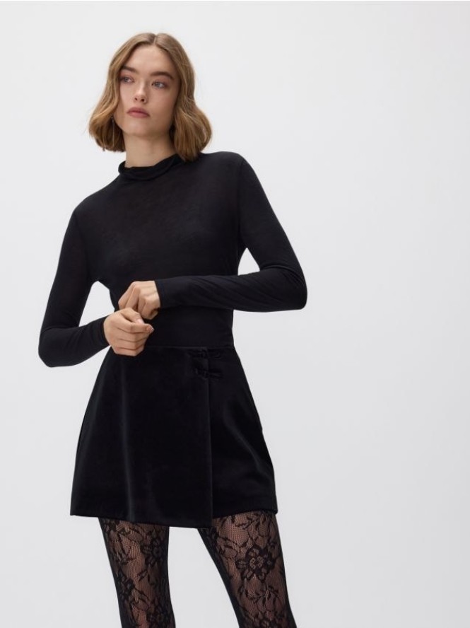 Spódnico-szorty z kokardkami - czarny