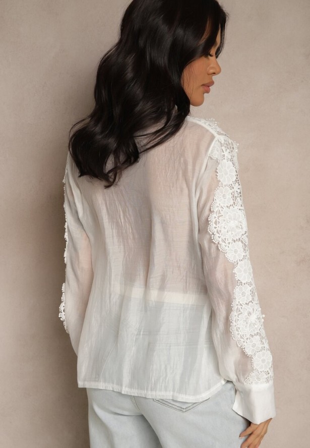 Biała Koszula Ozdobiona Koronką Lisanilira
