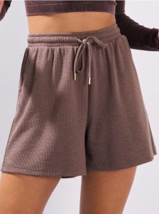 Szorty z prążkowanej dzianiny - brązowy