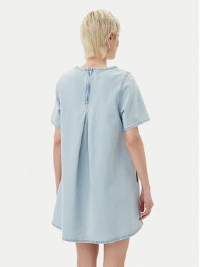 Levi's® Sukienka jeansowa 001WD-0000 Błękitny Regular Fit