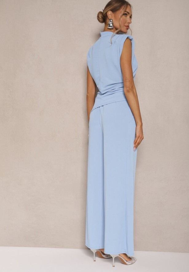 Jasnoniebieski Komplet Bluzka z Poduszkami w Ramionach i Proste Spodnie z Gumką w Pasie Divanes