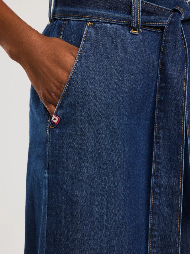 Jeansy damskie wide z paskiem granatowe Julii 550