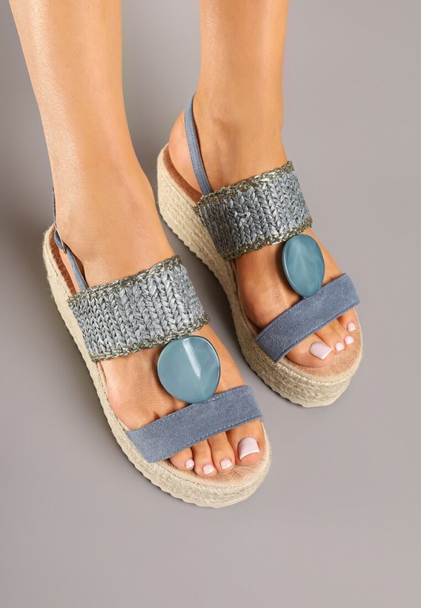 Niebieskie Sandały na Plecionej Platformie z Ozdobą Faloti
