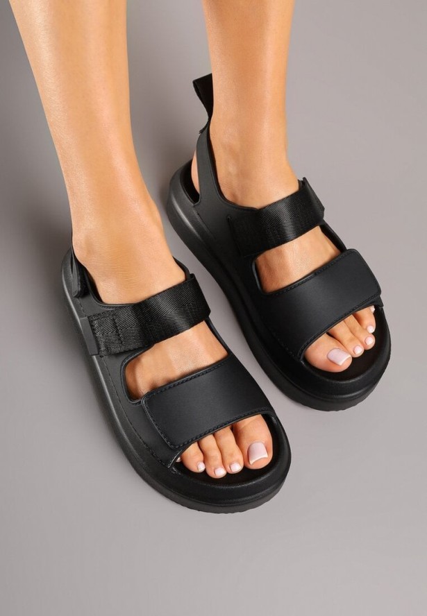 Czarne Sandały na Piankowej Platformie z Zapięciem na Rzep Vonamia