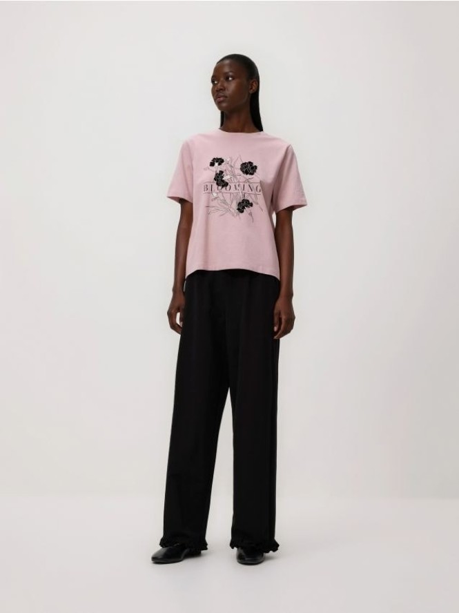 Bawełniany t-shirt z nadrukiem - pastelowy róż