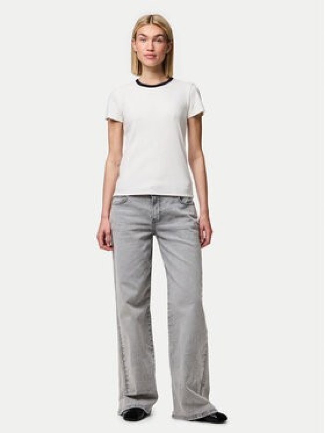 Pieces T-Shirt May 17154483 Biały Slim Fit