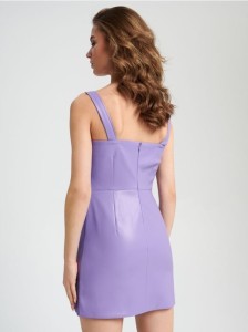 Sukienka mini z imitacji skóry - fioletowy