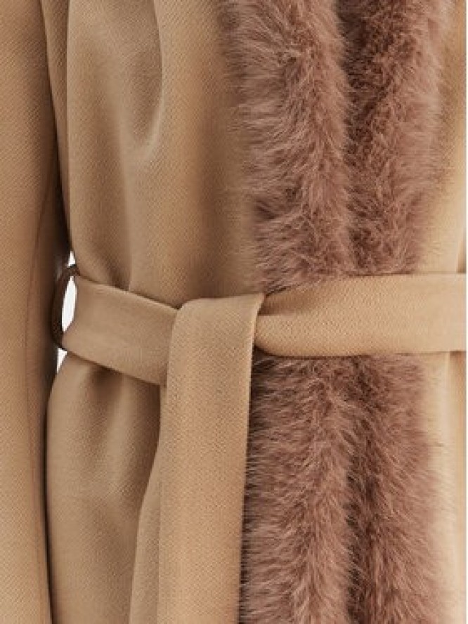 Rinascimento Płaszcz zimowy CFC0126714003 Beżowy Regular Fit