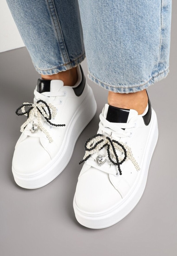 Biało-Czarne Sneakersy na Platformie z Perełkami Przy Sznurowadłach Ulianori