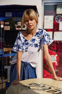 Bawełniana bluzka w kwiaty biała