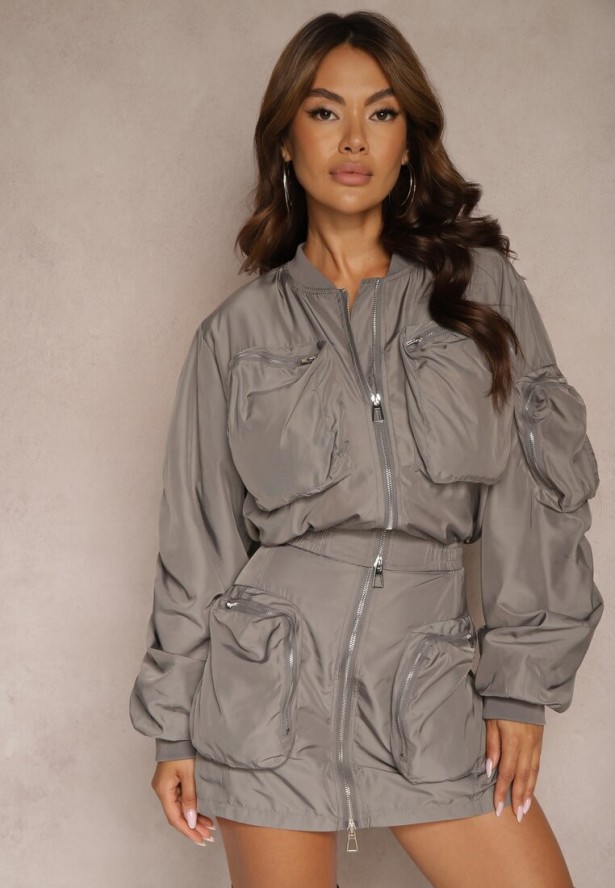 Szary Komplet Kurtka Bomberka z Marszczeniem na Rękawach Spódnica Ozdobiona Kieszeniami Dlisera