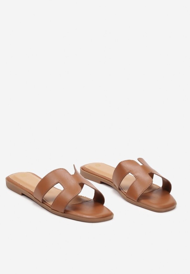 Brązowe Klapki z Imitacji Skóry na Płaskiej Podeszwie Hitesa