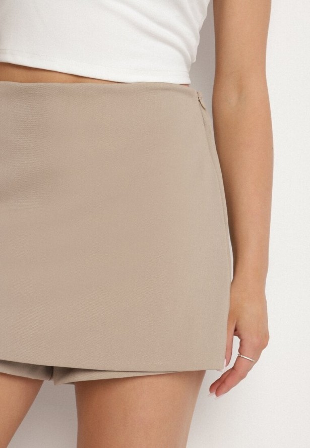 Beżowe Spódnico-Szorty w Klasycznym Stylu Cleviane