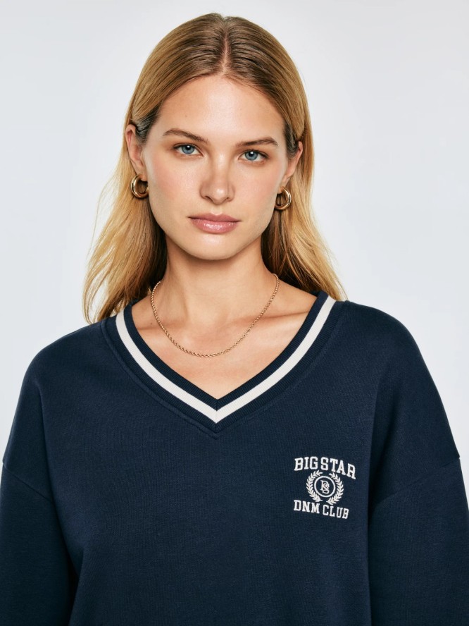 Bluza damska w stylu college z haftem z dekoltem v-neck granatowa Gabriella 403