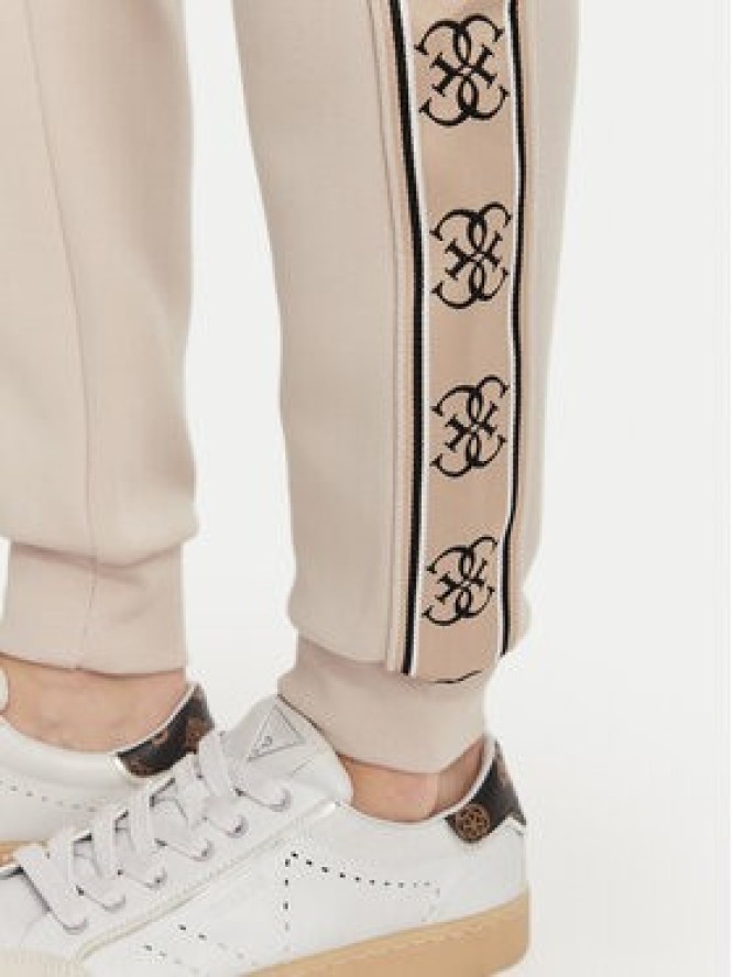 Guess Spodnie dresowe V2YB15 KB3P2 Beżowy Regular Fit
