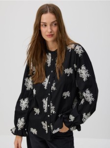 Wzorzysta koszula z haftem - czarny