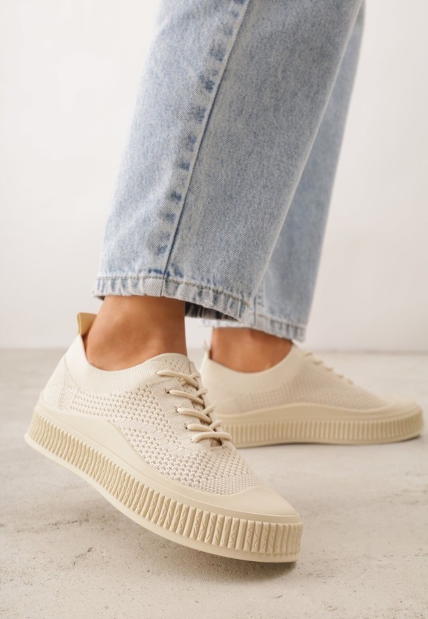 Beżowe Siateczkowe Trampki na Tłoczonej Podeszwie Eezore