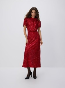 Cekinowa sukienka z bufiastymi rękawami - czerwony