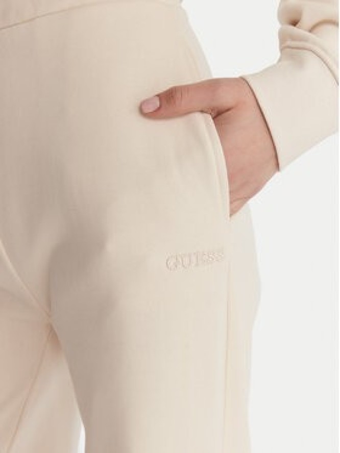 Guess Spodnie dresowe V6RB03 KD761 Écru Regular Fit