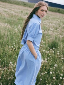 Bawełniana spódnica midi - niebieski