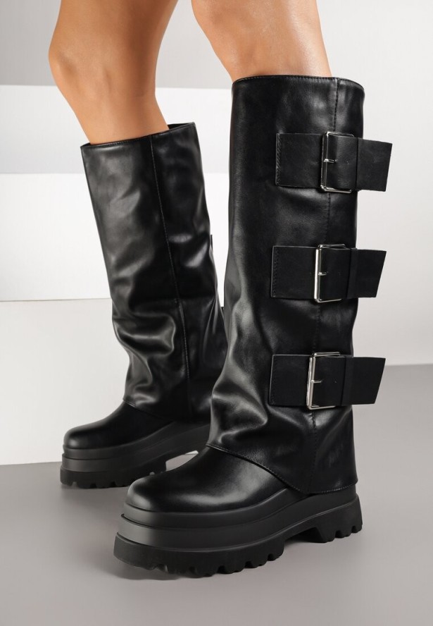 Czarne Kozaki Typu Biker na Platformie Ozdobione Klamrami i Wywiniętą Cholewką Ellisse