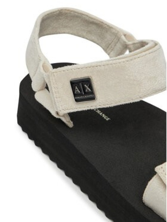 Armani Exchange Sandały XDP064 XV928 01819 Écru