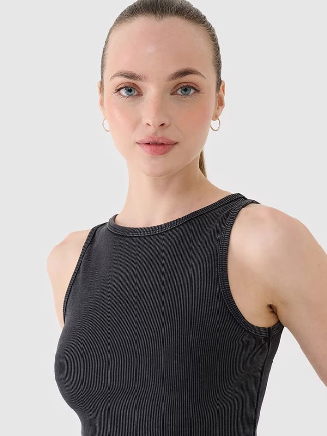 4F Sukienka w kolorze czarnym rozmiar: XL