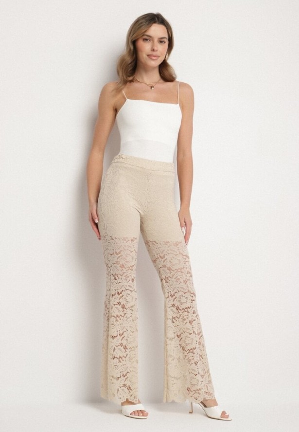 Beżowe Spodnie Koronkowe o Fasonie Dzwonów Vortiga