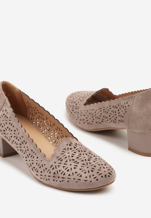 Ciemnobeżowe Czółenka na Słupku z Ażurową Cholewką i Skórzaną Wkładką Nysa