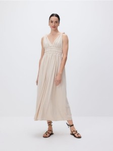 Sukienka maxi z marszczeniem - beżowy