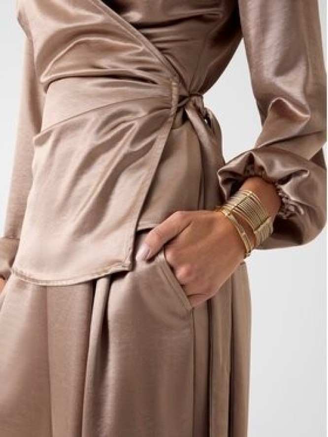 Guess Top 180022 Beżowy Classic Fit