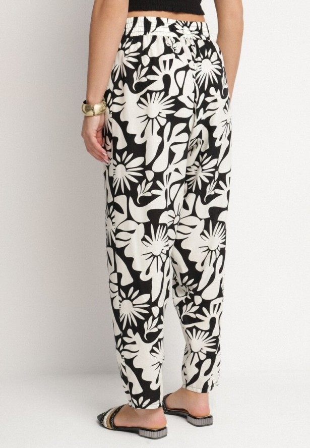 Czarne Wiskozowe Spodnie z Wysokim Stanem w Kwiaty Nilandria