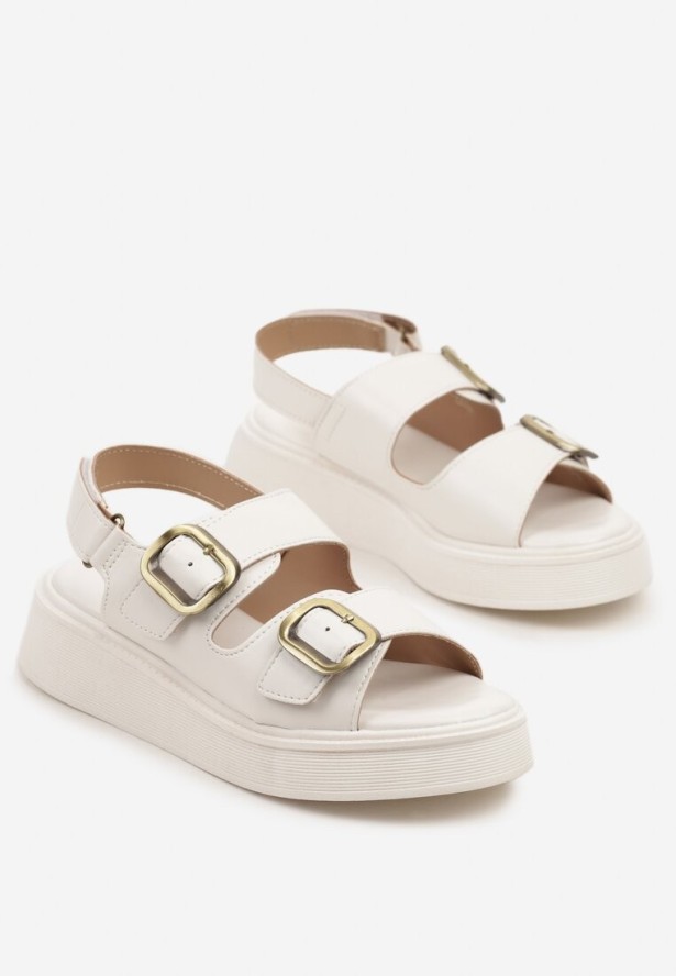 Białe Sandały na Platformie Ozdobione Klamrami Lorvanis
