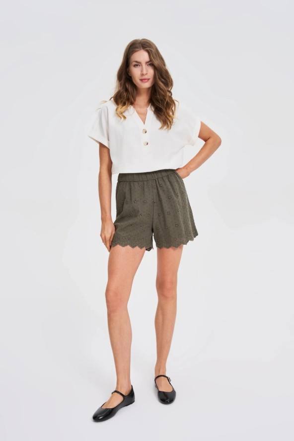 Bawełniane szorty oliwkowe