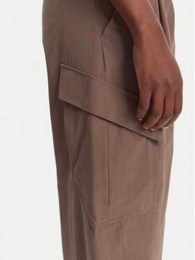 adidas Spodnie outdoor Terrex Xploric JM9857 Brązowy Loose Fit