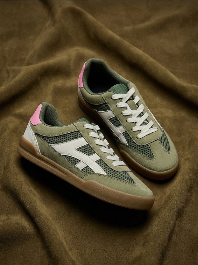 Sneakersy z elementami z imitacji zamszu - wielobarwny