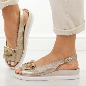 C. Złote skórzane Polskie sandały damskie na platformie Deoni L100