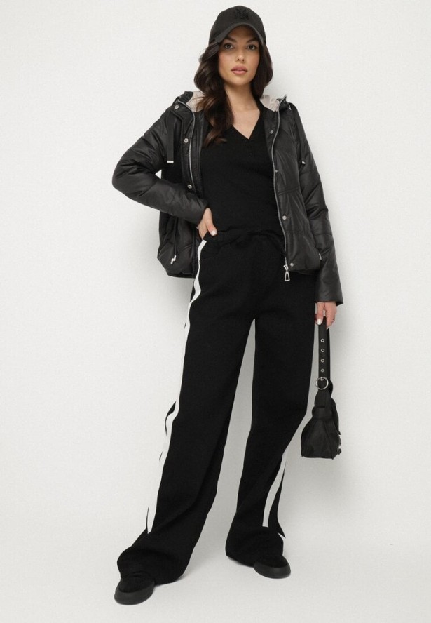 Czarna Casualowa Kurtka z Kapturem i Ozdobnymi Sznurkami Evialinae