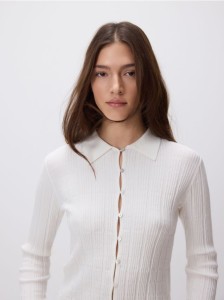 Kardigan z kołnierzykiem - złamana biel