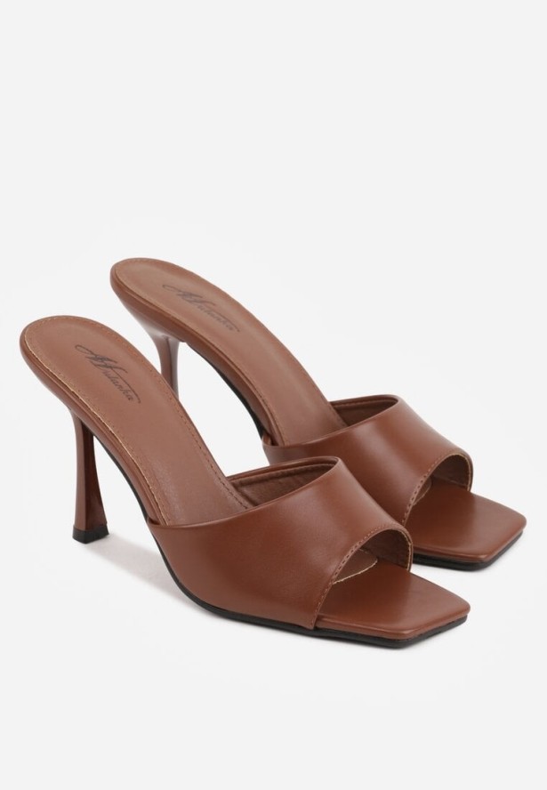 Brązowe Klapki na Szpilce Ozdobione Kwadratowym Noskiem Eudanassa