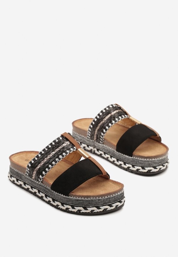 Czarne Klapki z Plecionki na Niskiej Platformie Korbia