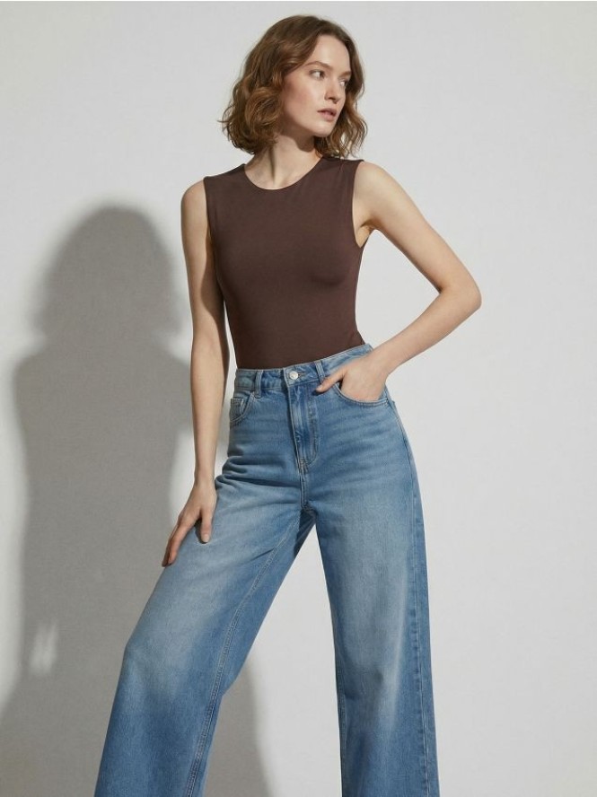 Body na ramiączkach basic - brązowy