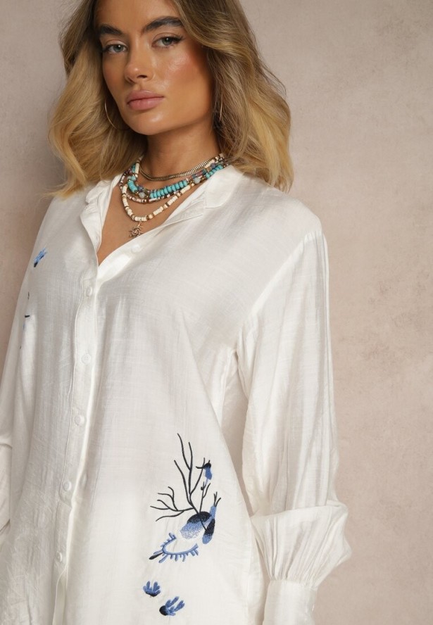 Biała Klasyczna Koszula z Wiskozą z Haftowanymi Zdobieniami Korolena