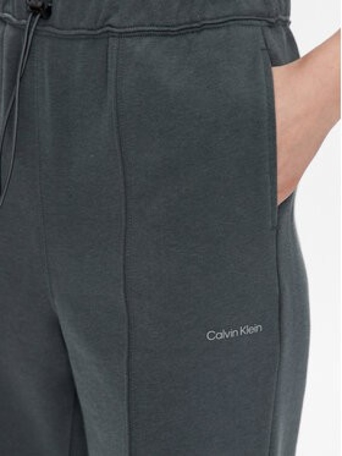 Calvin Klein Performance Spodnie dresowe 00GWS3P605 Zielony Regular Fit