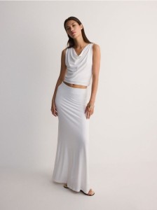 Bluzka z lejącym dekoltem - biały