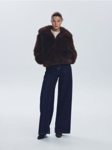 Sztuczne futerko z kołnierzem - ciemnobrązowy